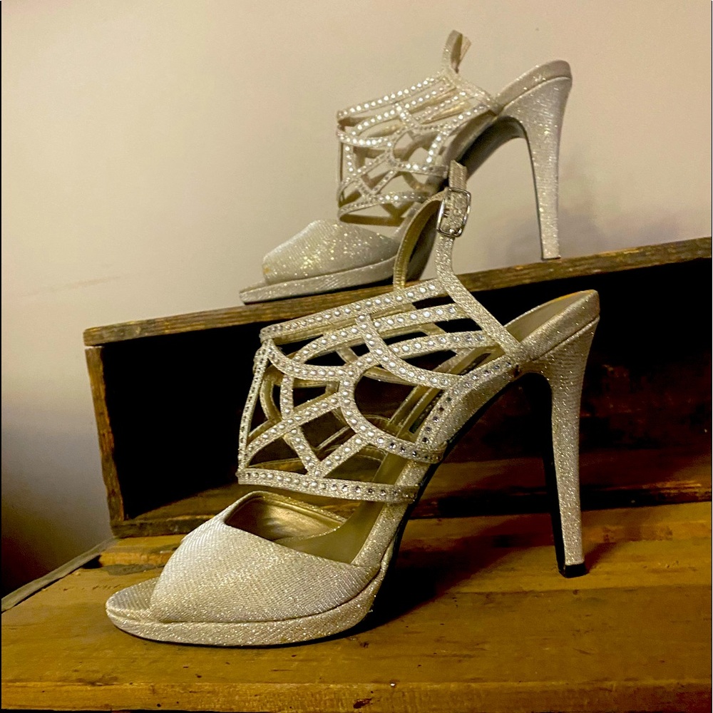 Chaparros bridal shows - size 9